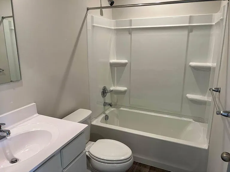 115 Butterfield Ave — Photo 17