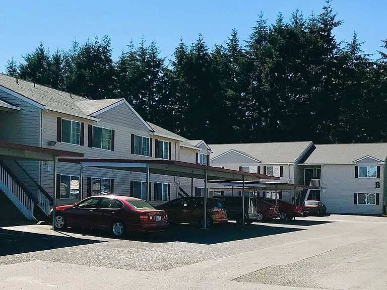 Tamarack Apartments — Photo 55