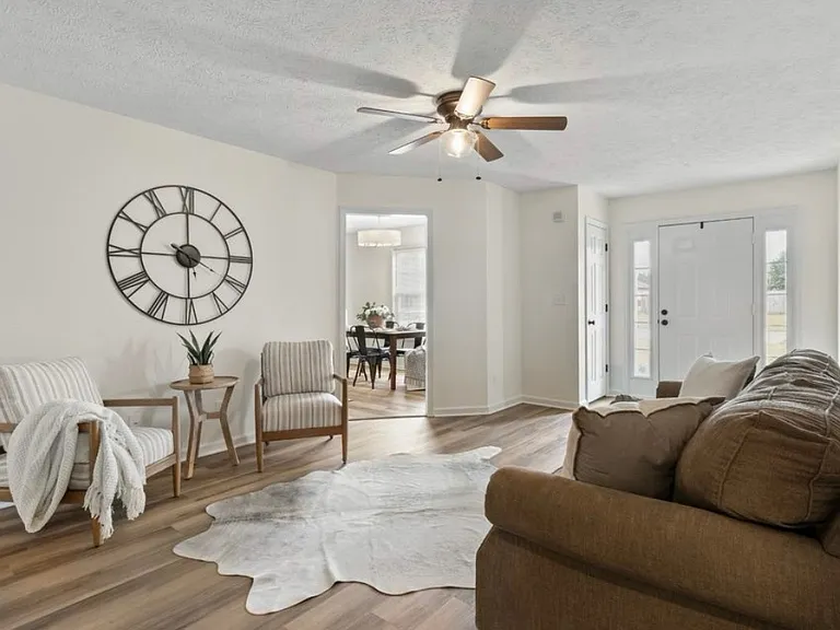 2424 Calico Ct — Photo 10