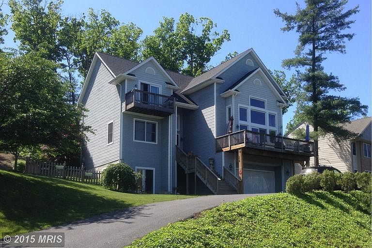 1st image of 119 Waterside Ln