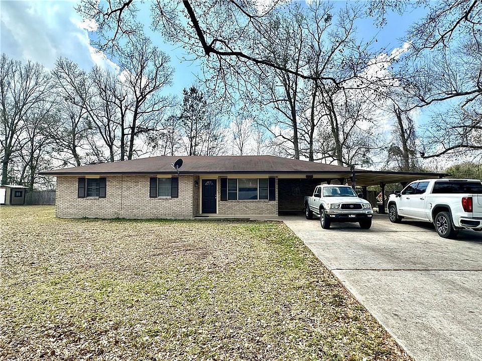 1st image of 40055 Hickory Ln