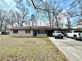 40055 Hickory Ln, Ponchatoula, LA 70454