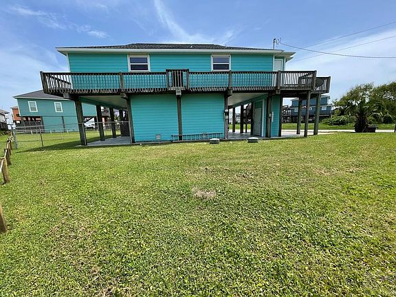 3rd image of 980 S Stingaree Dr