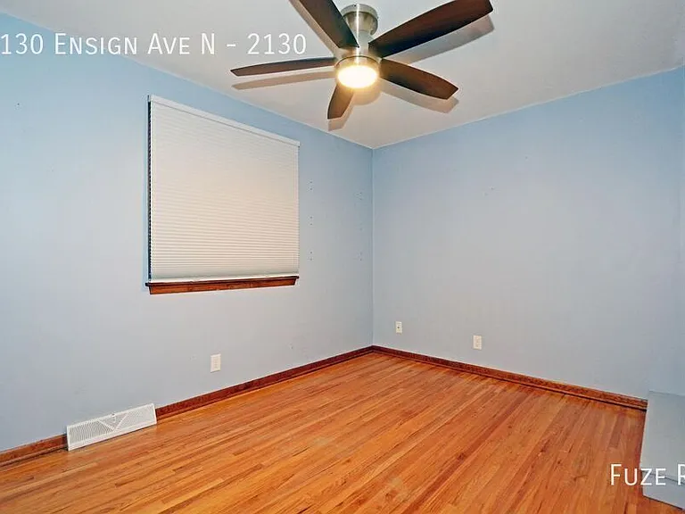 2130 Ensign Ave N #2130 — Photo 18