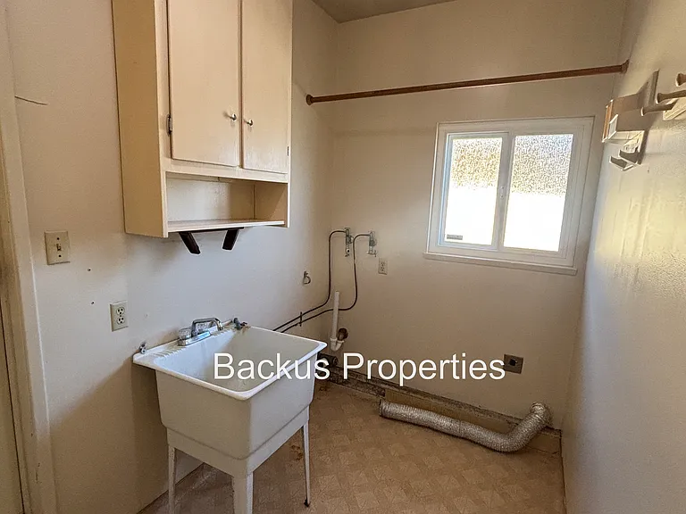 1150 San Diego Dr — Photo 25