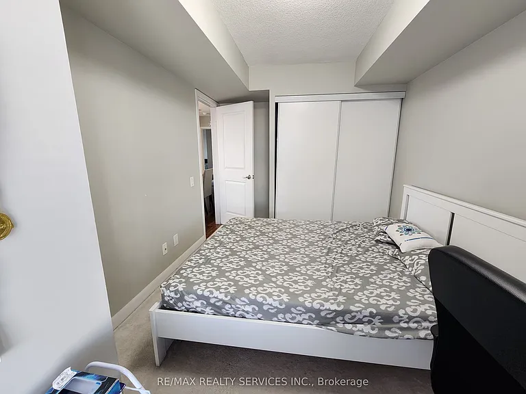 25 Town Centre Ct #1002 — Photo 15