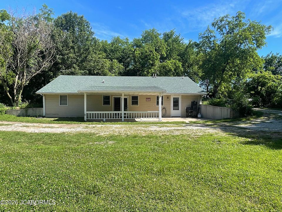 1st image of 34899 Strawberry Rd