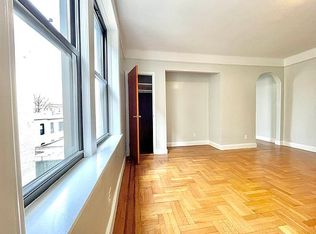 6-07 Grandview Ave #3B, Ridgewood, NY 11385