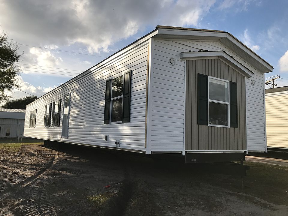 2nd image of 32 Palm Lane Dr