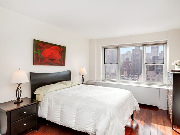 5th image of 440 E 79th St APT 17G