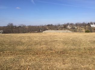 135 Hunters Trail Dr, Dry Ridge, KY 41035