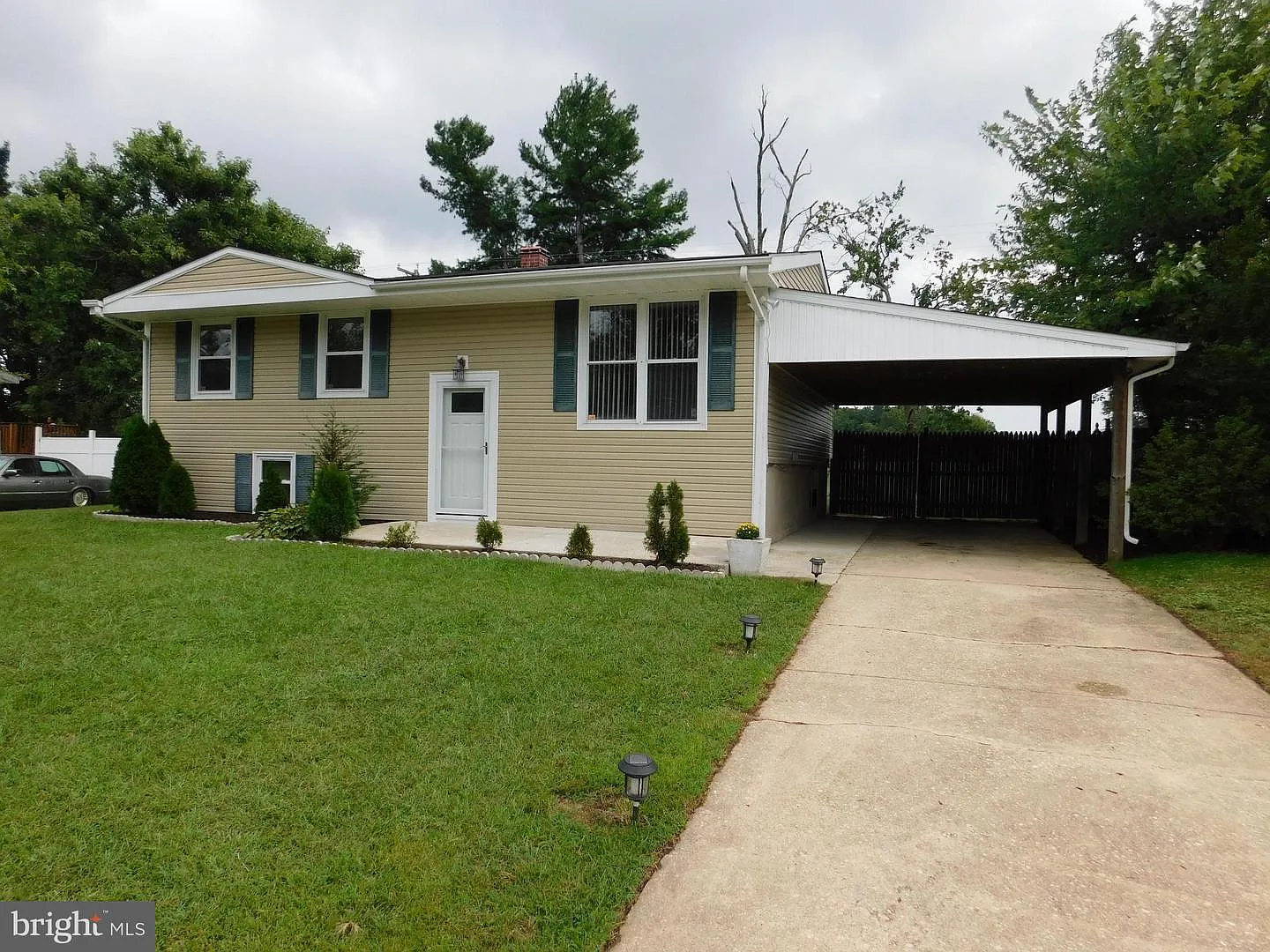 2021 Hanson Rd photo 1