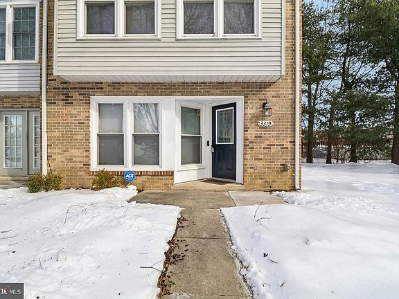 3rd image of 3319 Westdale Ct