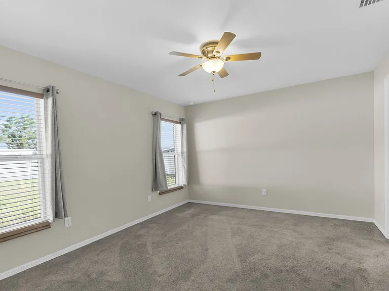 11302 SW 62nd Cir — Photo 18