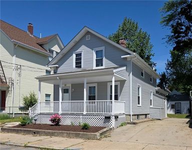 32 Gooding St, Pawtucket, RI, 02860