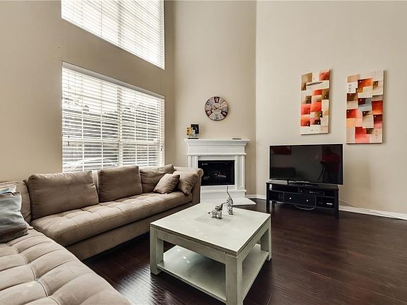 3rd image of 1764 Massey Dr