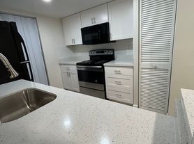9733 Westview Dr, Pompano Beach, FL