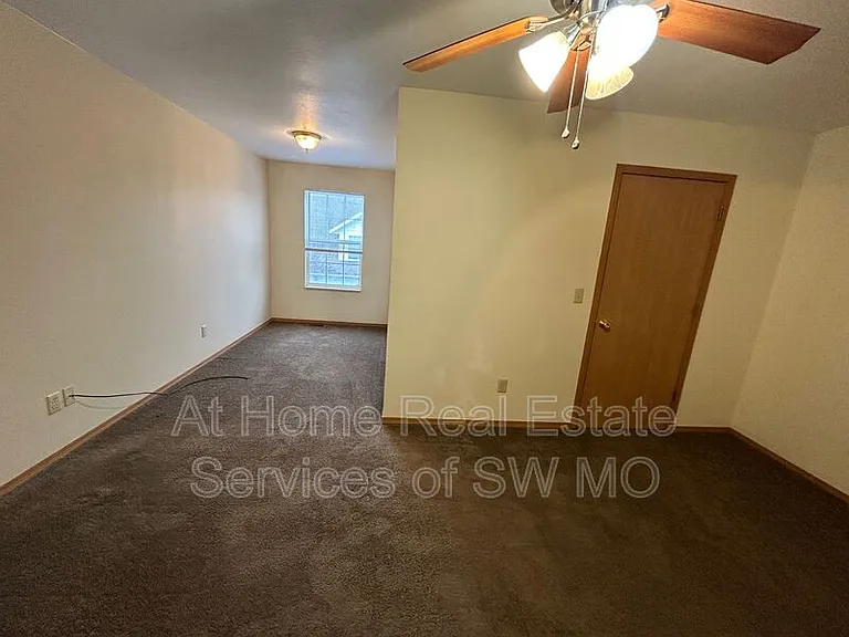 1408 W Frosty Dr #3 — Photo 7