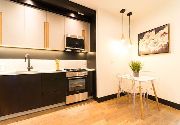 4th image of 834 Lexington Ave #102