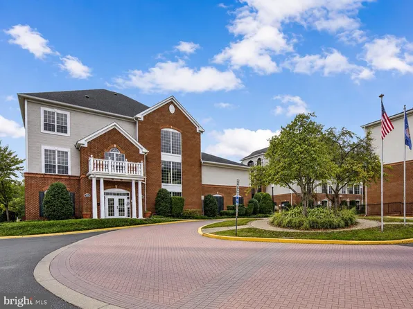 4850 Eisenhower Ave Unit 304, Alexandria, VA 22304
