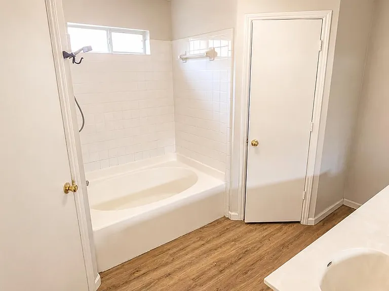 4311 Mustang Dr — Photo 6