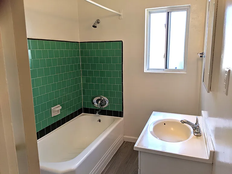 921 W Angeleno Ave — Photo 16