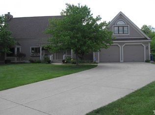 1114 Windward Ct, Fort Wayne, IN 46845