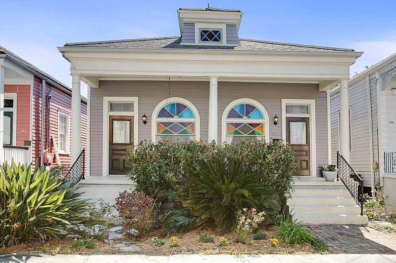 1st image of 331 Pelican Ave
