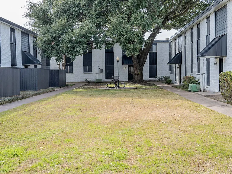 Sunrise Pointe — Photo 26