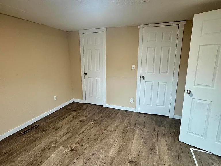 1402 E Furnace St — Photo 10