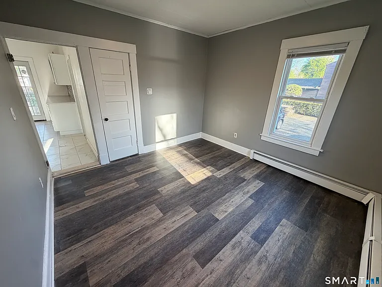 402 Allen St — Photo 11