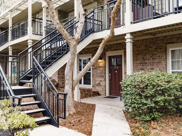 660 Barnett Shoals Rd APT 212, Athens, GA 30605