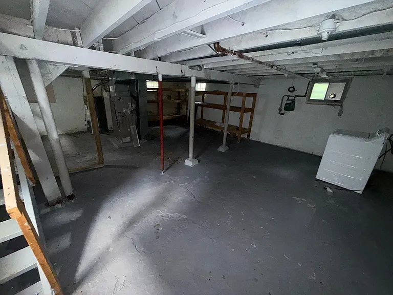 275 Goodview Ave — Photo 15