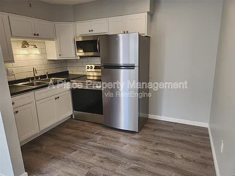 2nd image of 2727 Hampton Ave #203