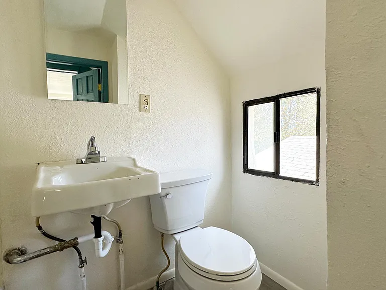919 Tilden St #2 — Photo 10