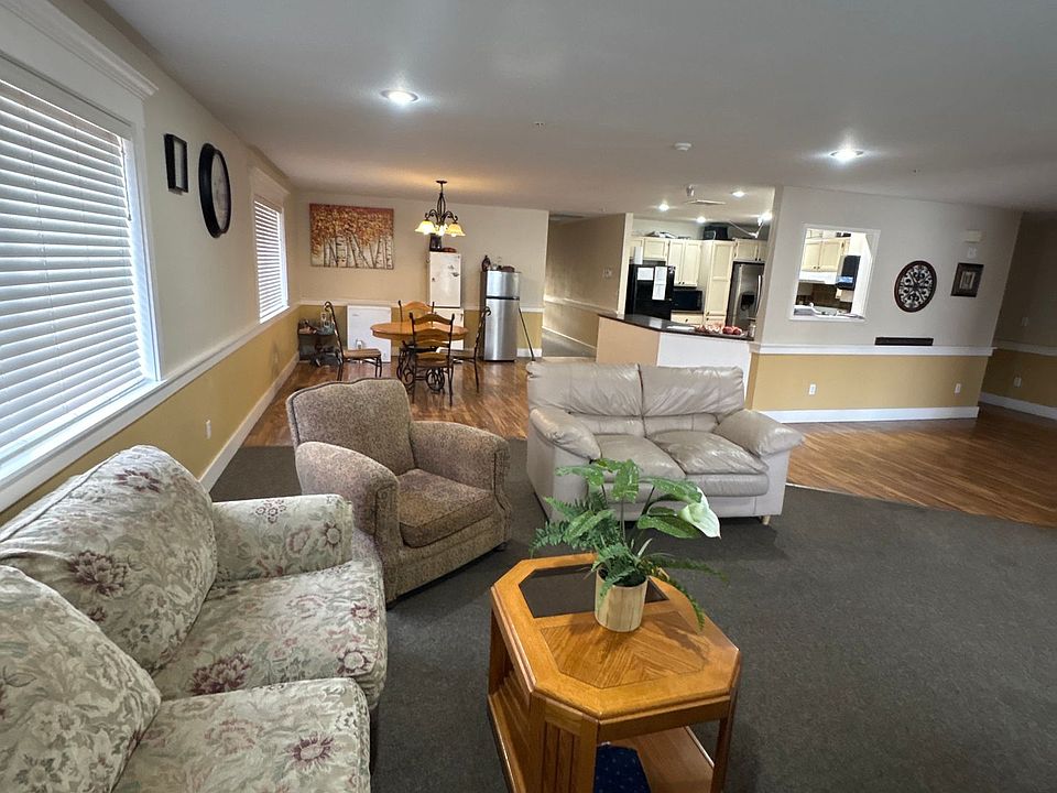 1st image of 1455 W Kimra St Room 6