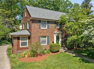 910 Forest Dr, Wooster, OH 44691