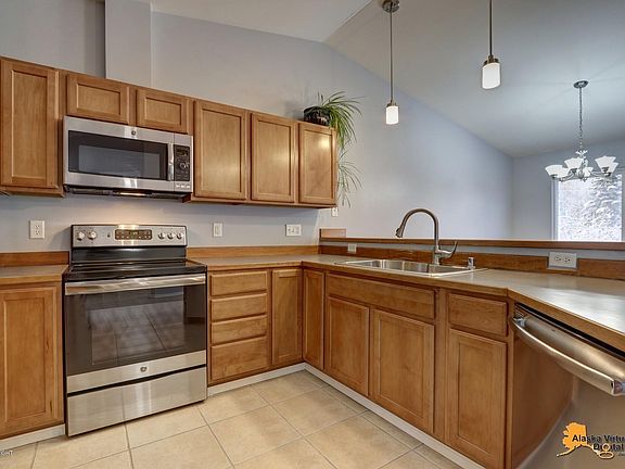 5th image of 10234 Valley Park Dr