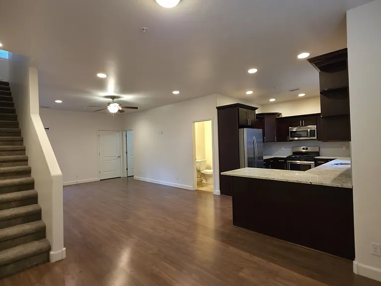 2512 W Pikes Peak Dr #1 — Photo 7