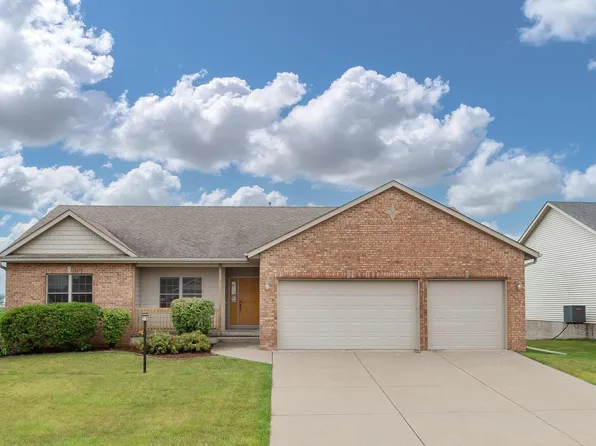 355 Lynnea Dr, Eldridge, IA 52748