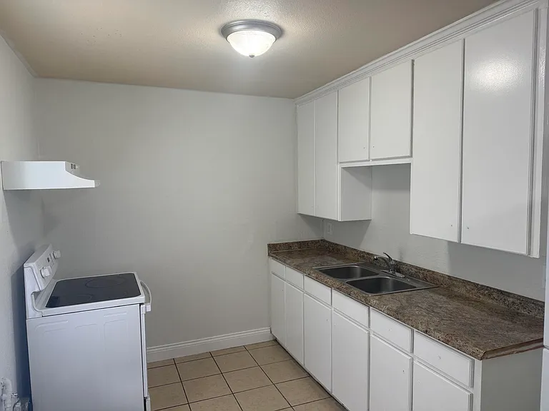 312 W Rentz St #93 — Photo 13