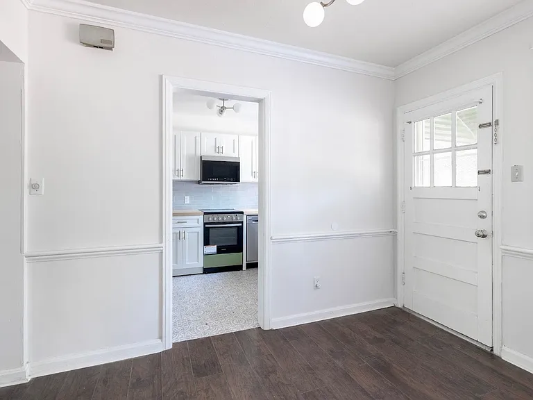 3411 Bull St — Photo 10