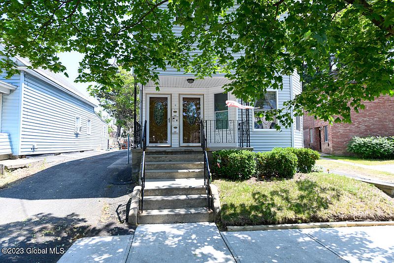 2nd image of 1379 Pleasant Street