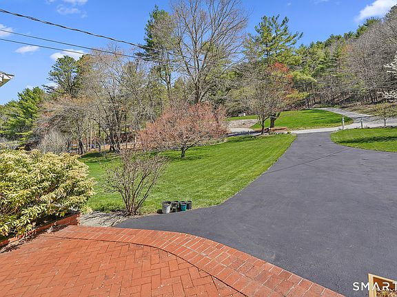 3rd image of 161 Burlingame Road