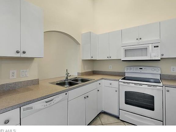 4th image of 1507 SE 1st Pl