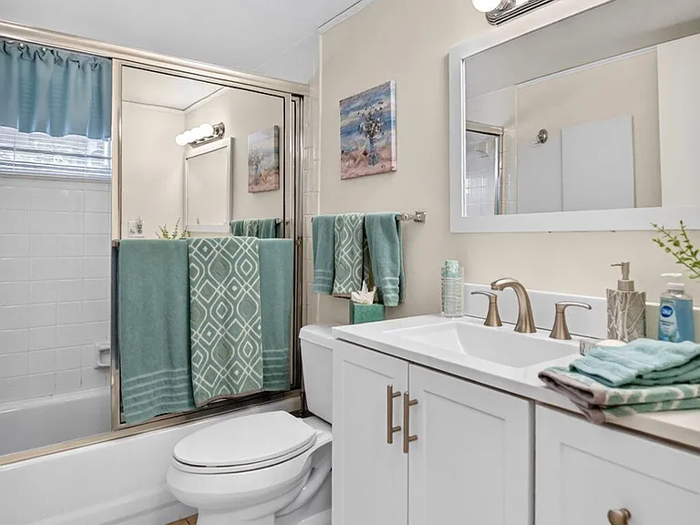 3425 Via Poinciana #201 — Photo 31