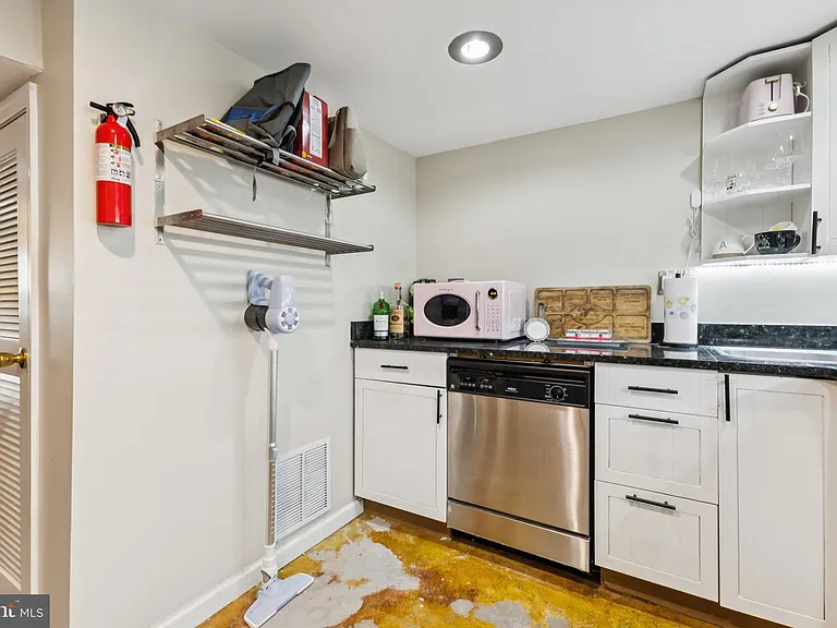 226 Rhode Island Ave NW — Photo 34