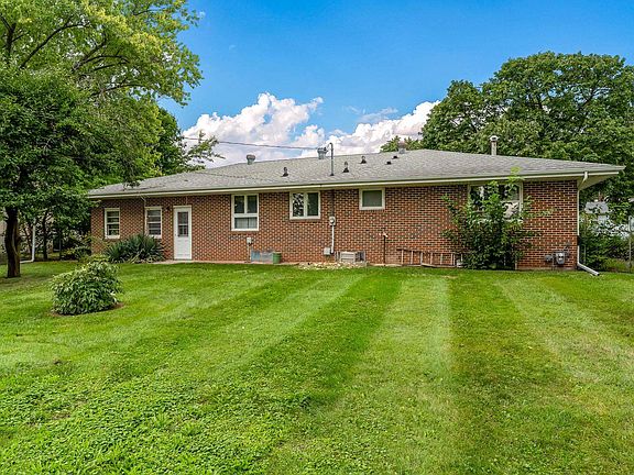 2nd image of 1726 Avon Ct
