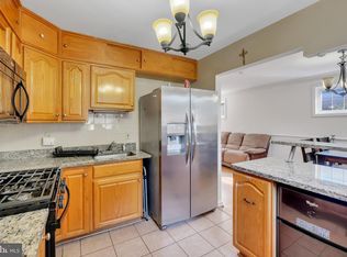 11303 Ashley Dr, Rockville, MD 20852
