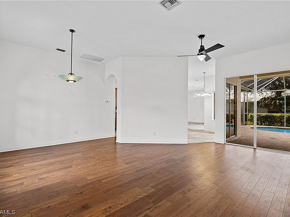 3rd image of 11990 Wedge Dr